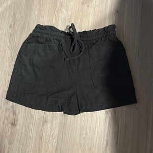 Universal Threads Shorts